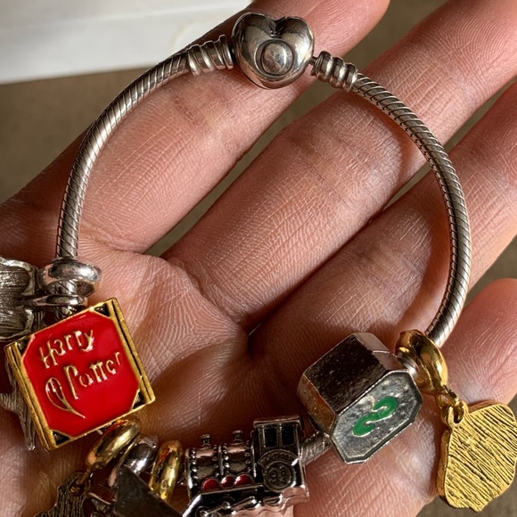 Pandora Snake Chain Heart Clasp Bracelet w/ NEW 9 Harry Potter Themed Charms EUC - Picture 8 of 11